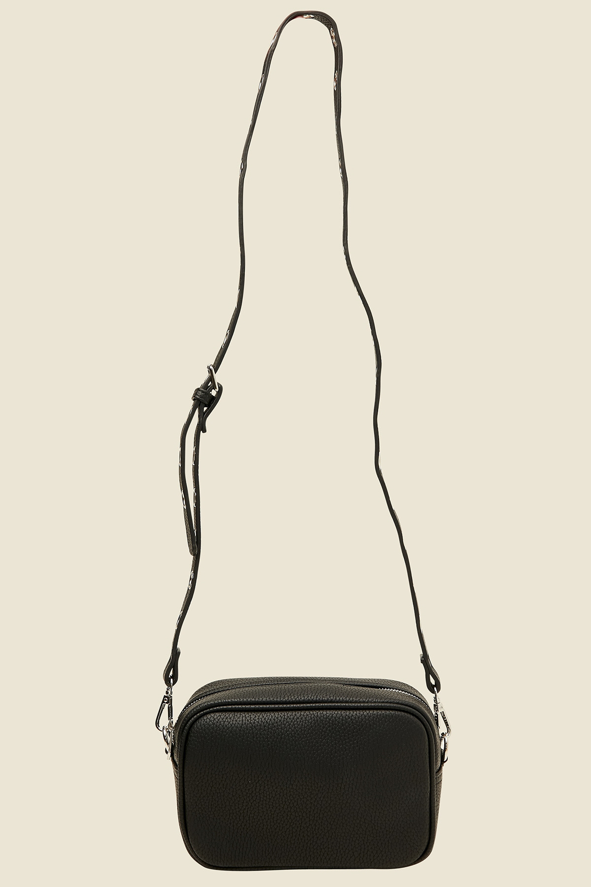 TOKEN-EYELET-STRAP-SHOULDER-HANDBAG