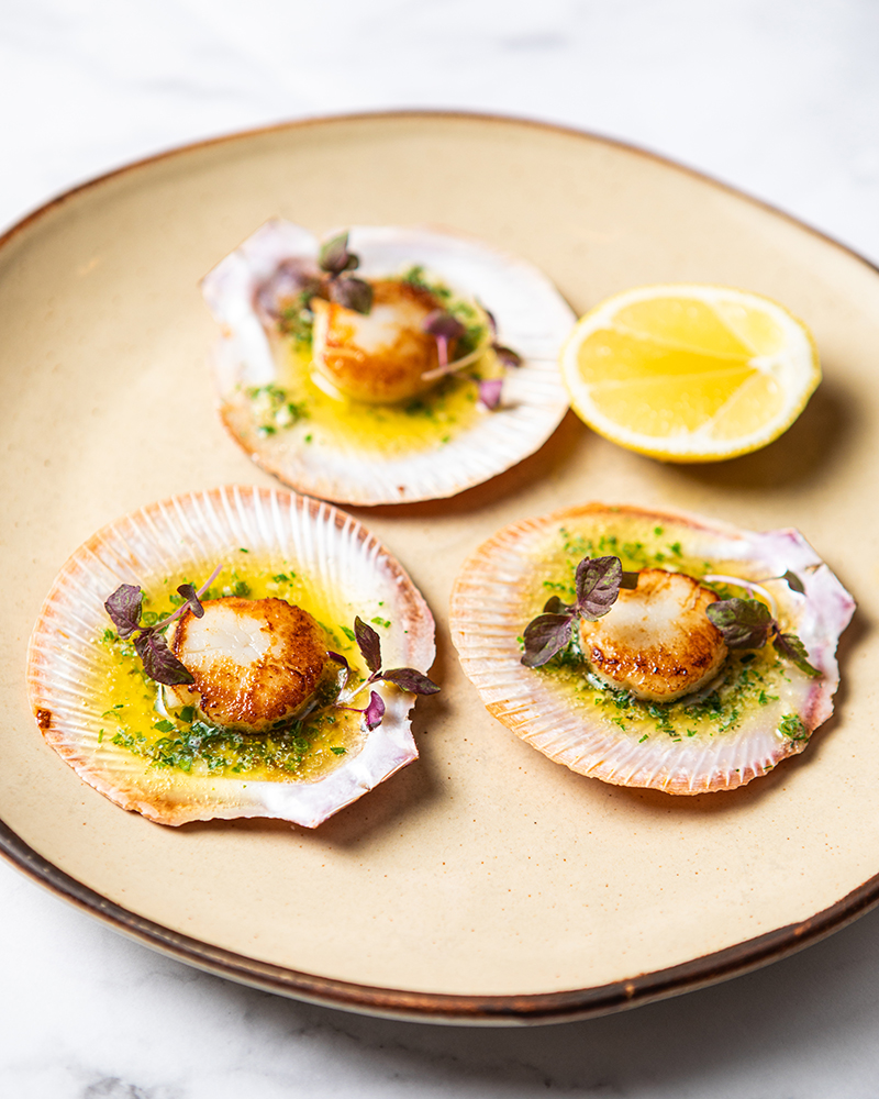 Woodfired-Hervey-Bay-scallop-garlic-butter