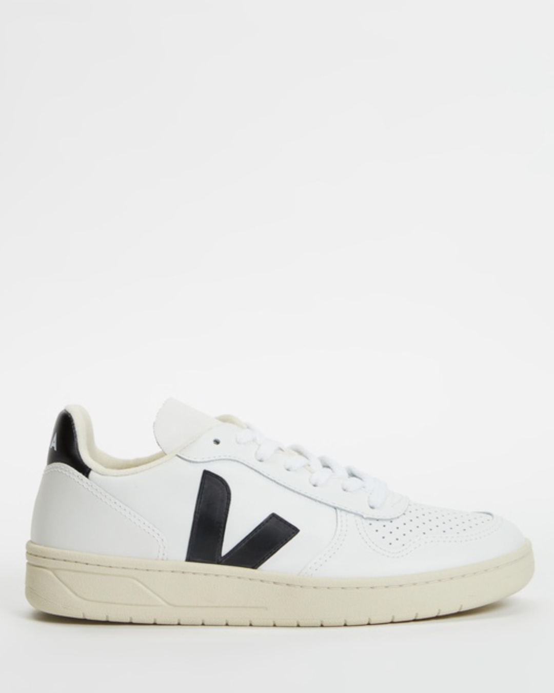 The Iconic Veja V-10-CWL $265